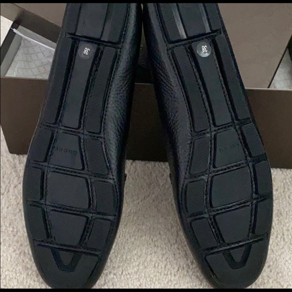 🖤🤍Black Leather Authentic Gucci Loafers🖤🤍 - Picture 3 of 4